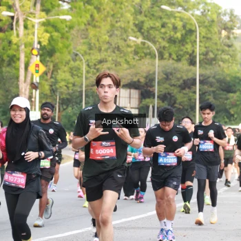 Runner Photo 3908365