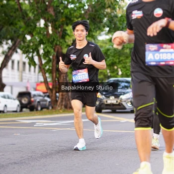 Runner Photo 3908670