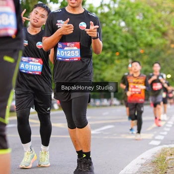 Runner Photo 3908675