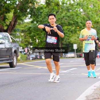 Runner Photo 3908824