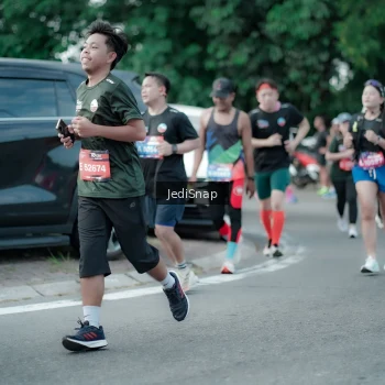 Runner Photo 3908857