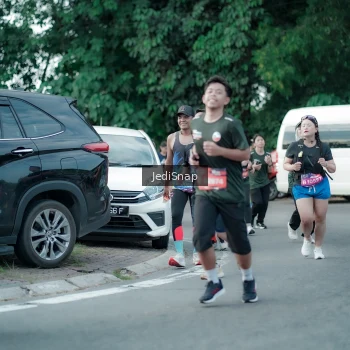 Runner Photo 3908870