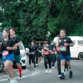 Runner Photo 3908906