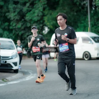Runner Photo 3909000