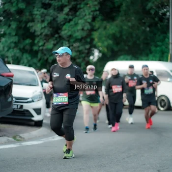 Runner Photo 3909195