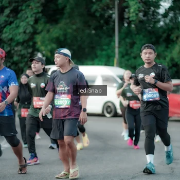 Runner Photo 3909654