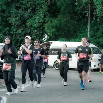 Runner Photo 3909861