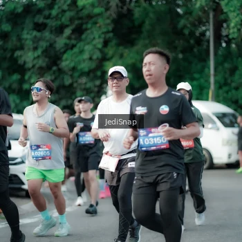 Runner Photo 3910021