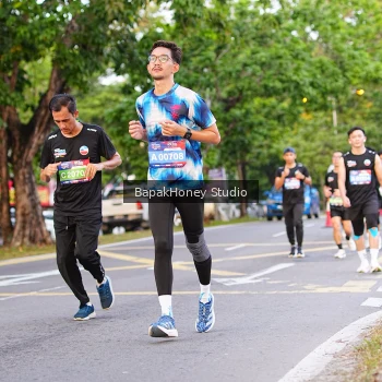 Runner Photo 3910023