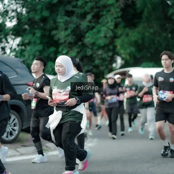 Runner Photo 3910202