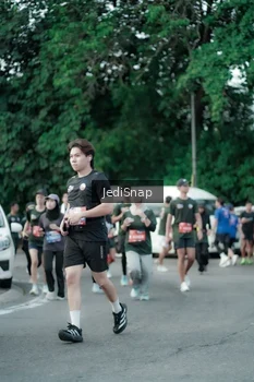 Runner Photo 3910256