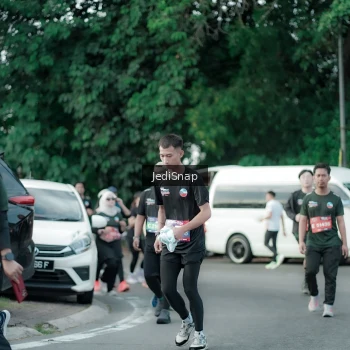 Runner Photo 3910515
