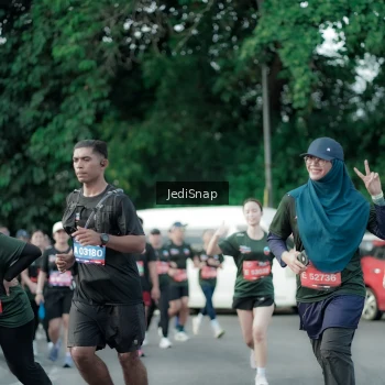 Runner Photo 3910772
