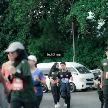 Runner Photo 3911029
