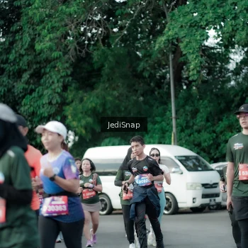 Runner Photo 3911055