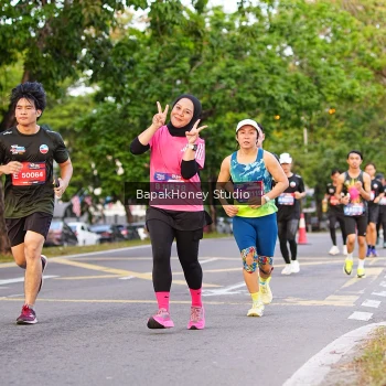 Runner Photo 3911414