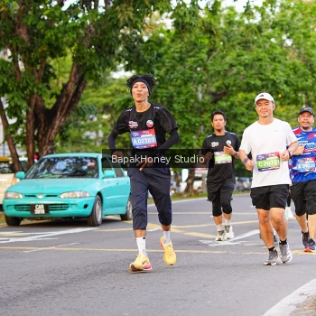 Runner Photo 3911565