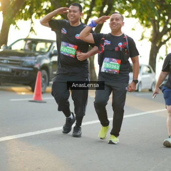 Runner Photo 3911594