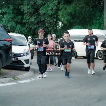 Runner Photo 3911868