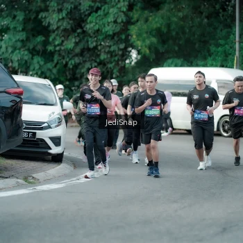 Runner Photo 3911880
