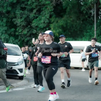 Runner Photo 3912055