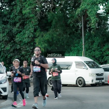 Runner Photo 3912242