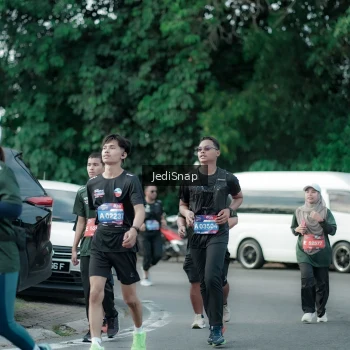 Runner Photo 3912245