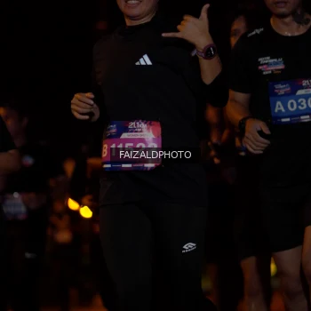 Runner Photo 3912345