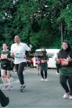 Runner Photo 3912460