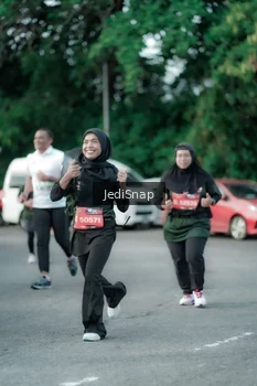 Runner Photo 3912465