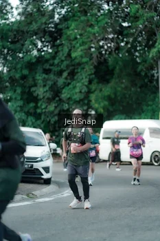 Runner Photo 3912495