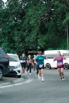Runner Photo 3912576