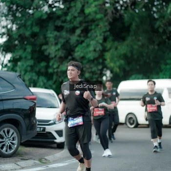 Runner Photo 3912630