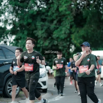 Runner Photo 3912757