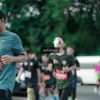 Runner Photo 3912944