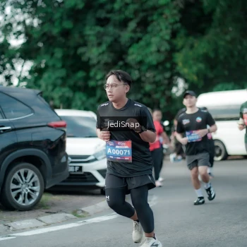 Runner Photo 3913437