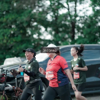 Runner Photo 3913580