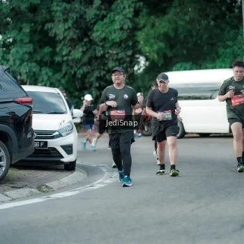 Runner Photo 3913648