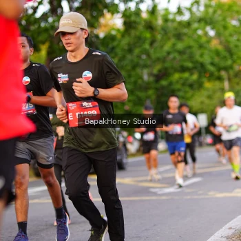 Runner Photo 3913684