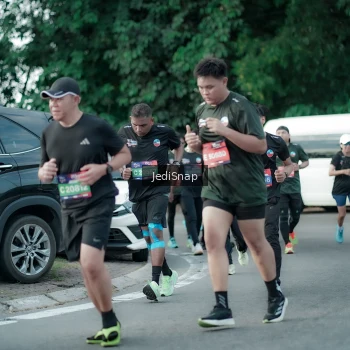 Runner Photo 3913736