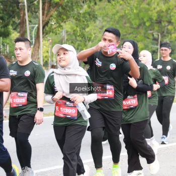 Runner Photo 3913746