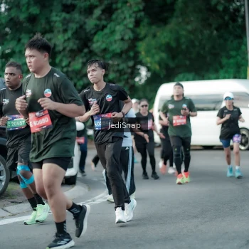 Runner Photo 3913759