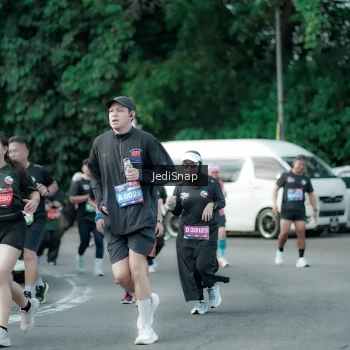 Runner Photo 3914003