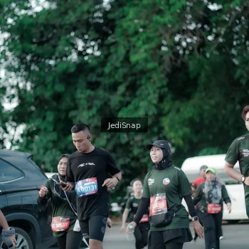 Runner Photo 3914431