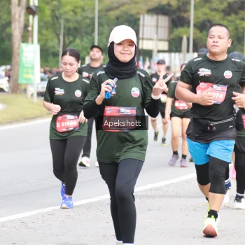 Runner Photo 3914500