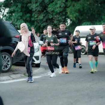 Runner Photo 3915596