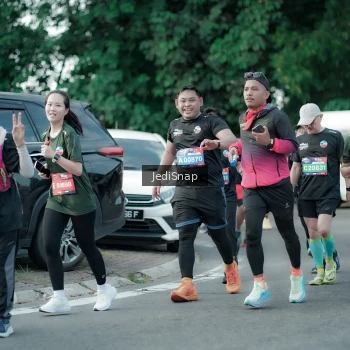 Runner Photo 3915635