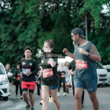 Runner Photo 3915716