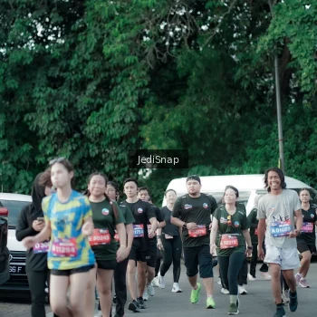 Runner Photo 3915894