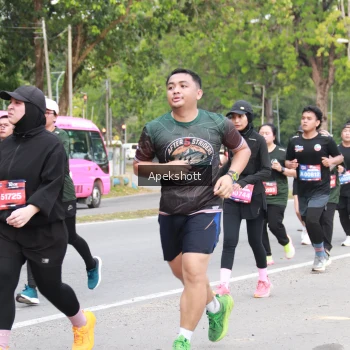 Runner Photo 3915947